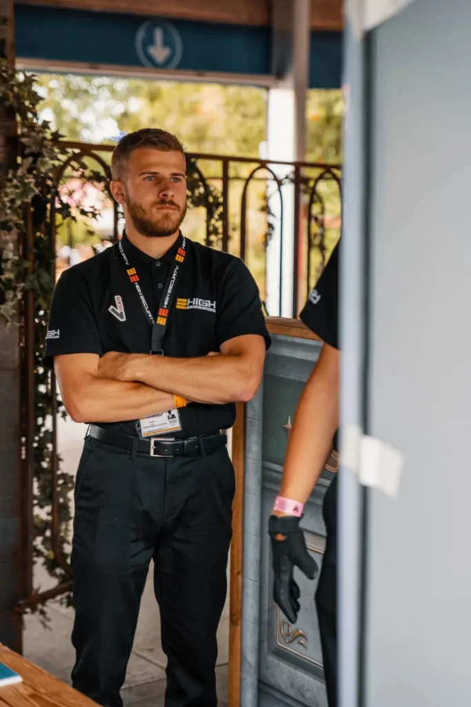 Beveiligingsagenten van High Security op een evenement