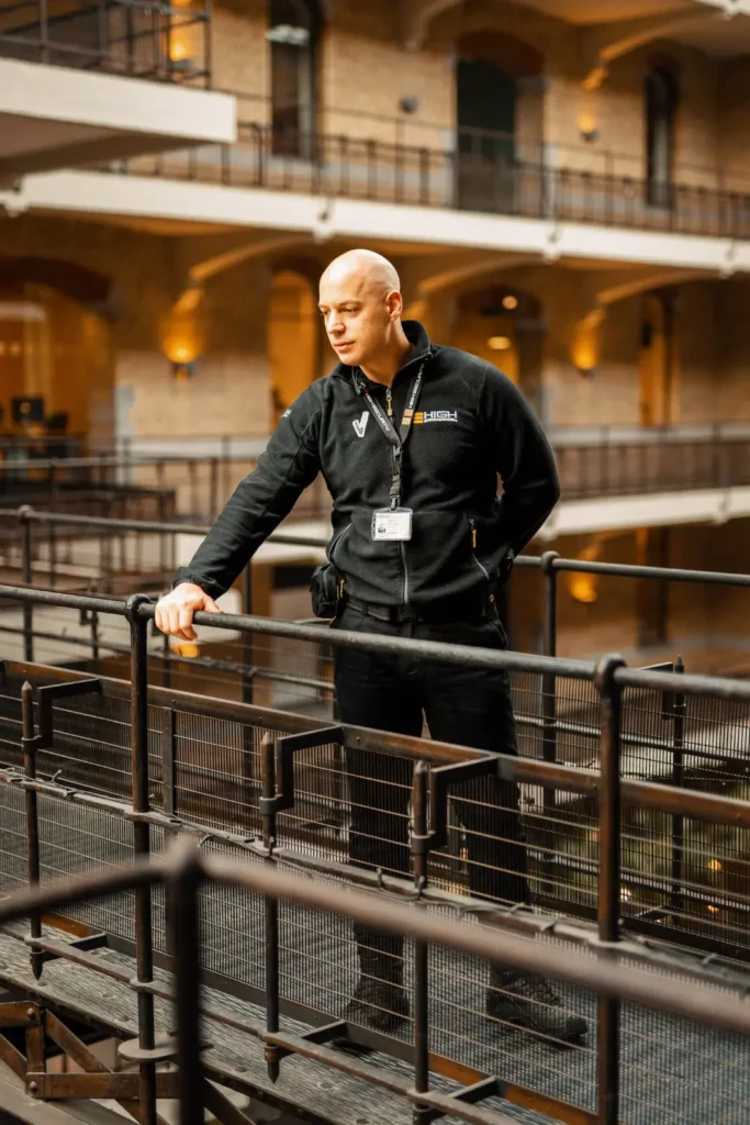Bewakingsagentn gebouwen Kantoren 12-min Bewakingsagent van High Security