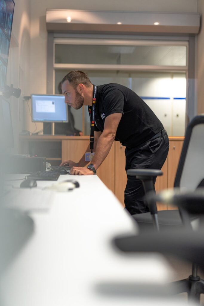 Agent de garde acceil r‚ception 5-min